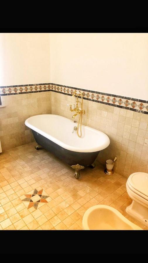 N&M Dimora Carrieri Luxury Bed & Breakfast Monopoli Exterior photo
