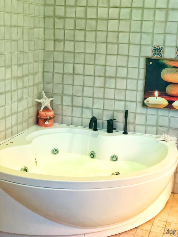 N&M Dimora Carrieri Luxury Bed & Breakfast Monopoli Exterior photo